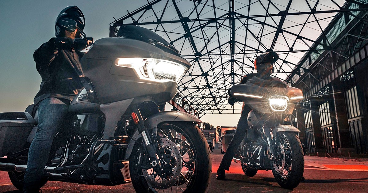 Harley-Davidson เปิดตัวรถมอเตอร์ไซค์รุ่น CVO ใหม่ ทั้ง CVO Street Glide และ CVO Road Glide กับเครื่องยนต์ Milwaukee-Eight VVT 121