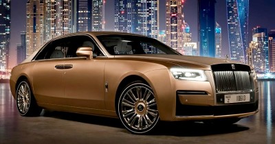 Rolls-Royce เผยโฉม Rolls-Royce Ghost Extended รุ่นพิเศษจากศูนย์แต่งรถ Dubai Private Office เพื่อชาวดูไบ!