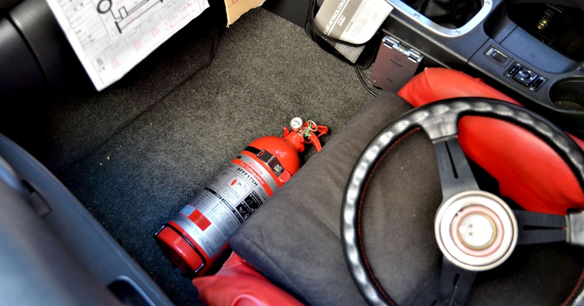 เลือกถังดับเพลิงติดรถยนต์อย่างไร จะได้ปลอดภัยทั้งคนทั้งรถ