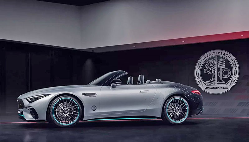 Mercedes-AMG SL 63 Motorsport Collectors Edition รุ่นพิเศษแต่งเหมือนรถ Formula 1 ผลิตแค่ 100 คันทั่วโลก!