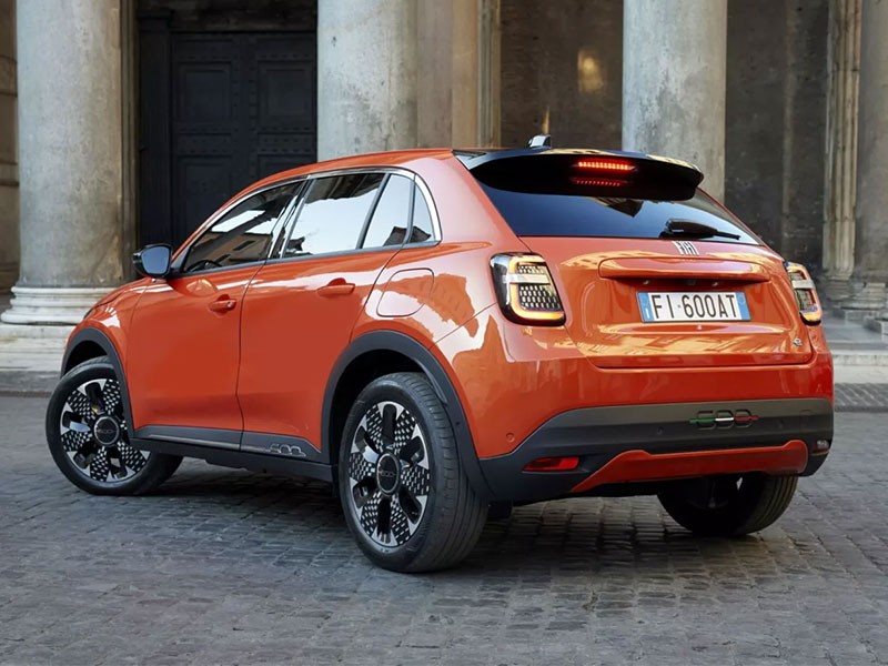 Fiat เปิดตัว Fiat 600e รถ Crossover SUV ไฟฟ้าสุดน่ารัก 154 แรงม้า วิ่งไกล 400 กม. ขายแล้วในยุโรป