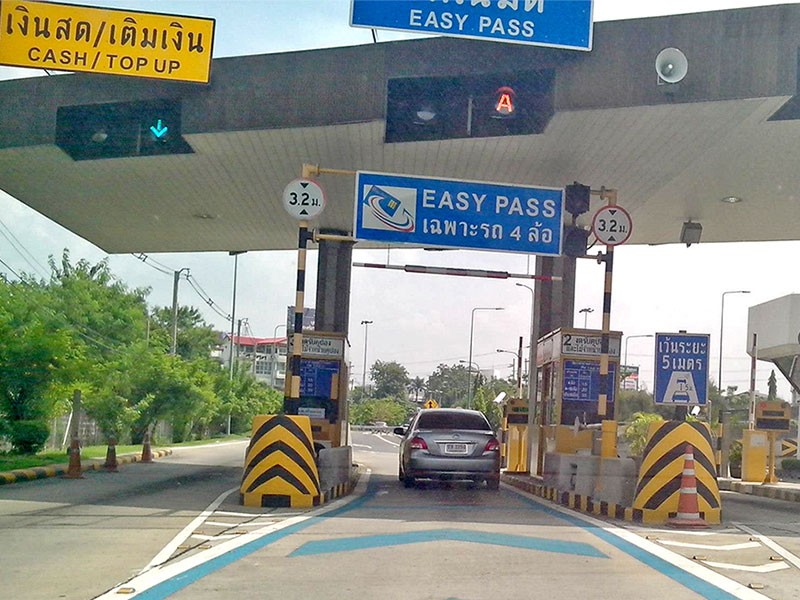 การทางพิเศษฯ แนะนำผู้ใช้ Easy Pass ใช้ทางพิเศษ หรือเติมเงินในบัตรปีละครั้ง เลี่ยงค่ารักษาบัญชีได้