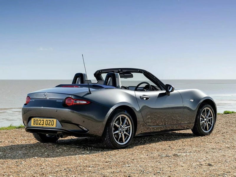 Mazda MX-5 Kizuna รุ่นพิเศษสำหรับชาวอังกฤษ ผลิตจำนวนจำกัด 250 คัน