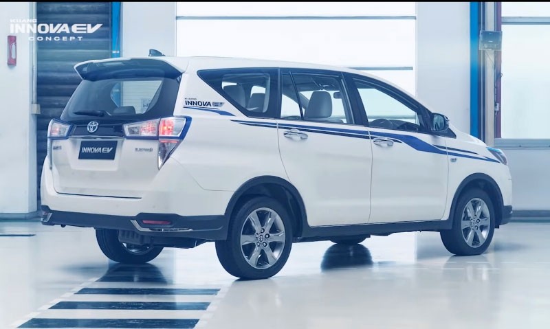 พบรถยนต์ไฟฟ้า Toyota Innova EV วิ่งทดสอบบนถนนในอินโดนีเซีย เพื่อเก็บข้อมูลในการพัฒนา