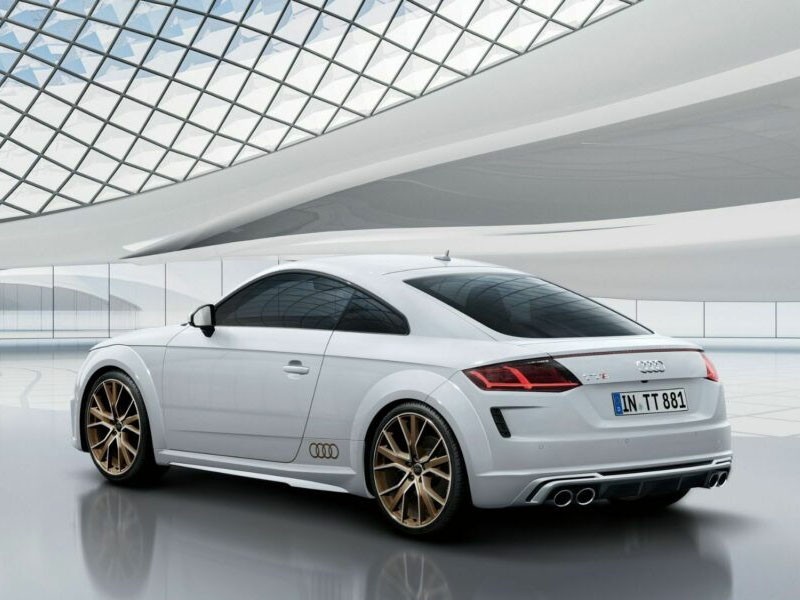 Audi Japan ส่งรถรุ่นพิเศษ Audi TTS Coupe Memorial Edition จำนวนจำกัดเพียง 100 คัน ในญี่ปุ่น