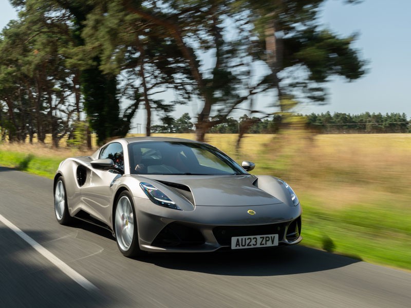 Lotus เปิดตัว Lotus Emira รุ่นเครื่องยนต์ 4 สูบ 2.0 ลิตร Turbo จาก Mercedes-AMG อย่างเป็นทางการในอังกฤษ