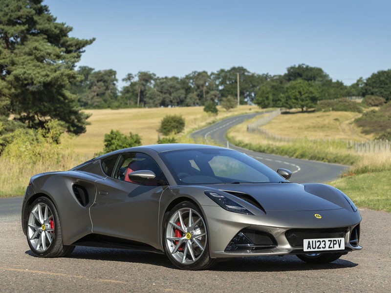 Lotus เปิดตัว Lotus Emira รุ่นเครื่องยนต์ 4 สูบ 2.0 ลิตร Turbo จาก Mercedes-AMG อย่างเป็นทางการในอังกฤษ