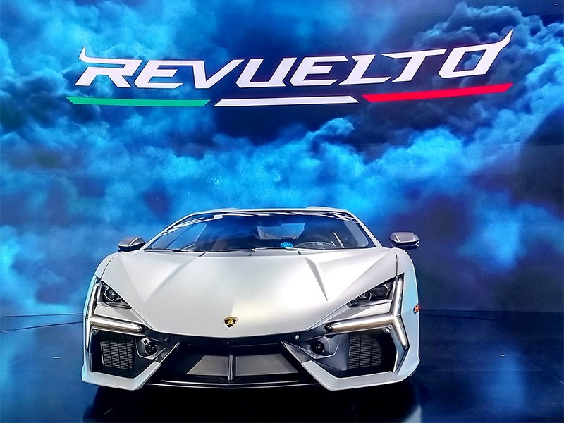 Lamborghini Revuelto รถยนต์ซูเปอร์สปอร์ต Plug-In Hybrid เครื่องยนต์ V12 1,015 แรงม้า เปิดตัวแล้วในไทย ราคา 47,490,000 บาท!