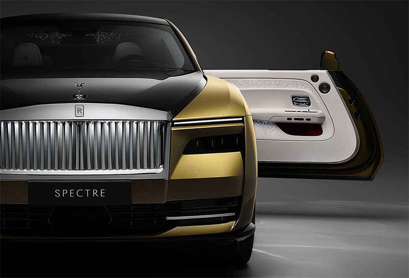 Rolls-Royce แบนแน่! ขู่ขึ้นบัญชีดำลูกค้าที่ซื้อ Rolls-Royce Spectre แล้วเอารถไปขายต่อทำกำไร