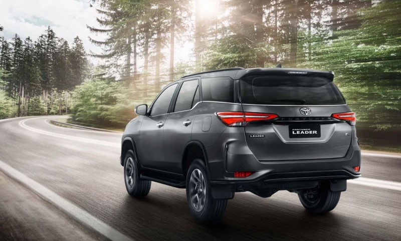 Toyota เผยโฉม Toyota Fortuner รุ่นปี 2023 ใหม่! "Signature of Excellence" ขับสนุก 224 แรงม้า ในราคา 1,375,000 - 1,939,000 บาท