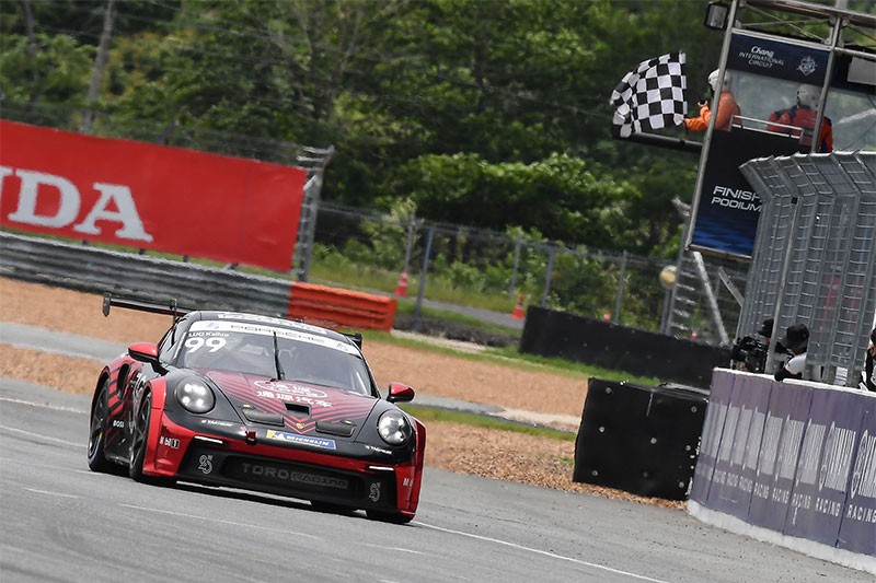 Porsche Carrera Cup Asia 2023 ปิดฉากยิ่งใหญ่ "หลิว ไคลู" ผงาดแชมป์ส่งท้าย สนามช้างฯ