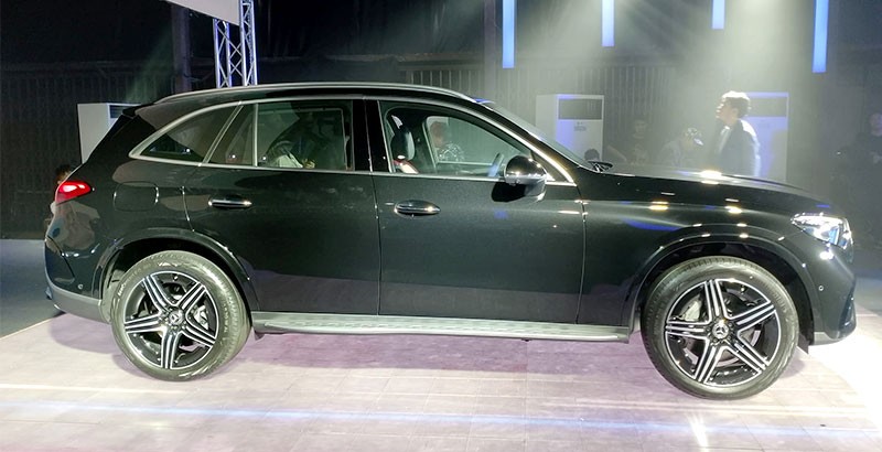 Mercedes-Benz GLC 350 e 4MATIC AMG Dynamic เปิดตัวแล้ว! รถ SUV ปลั๊กอินไฮบริด วิ่งไฟฟ้าได้ไกล 120 กม. ในราคา 4,180,000 บาท