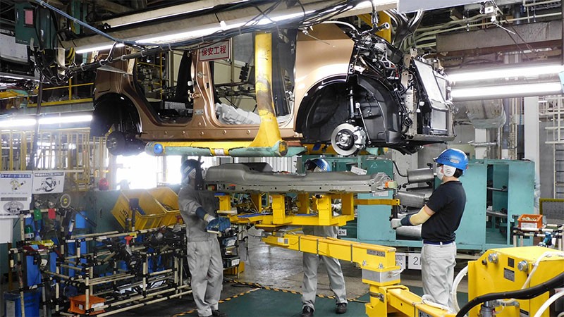 ไอเดียดี! ญี่ปุ่นเล็งเปิดหลักสูตรสอนวัยรุ่น ผลิตแบตเตอรี่รถ EV ในภาวะขาดแคลนแรงงาน