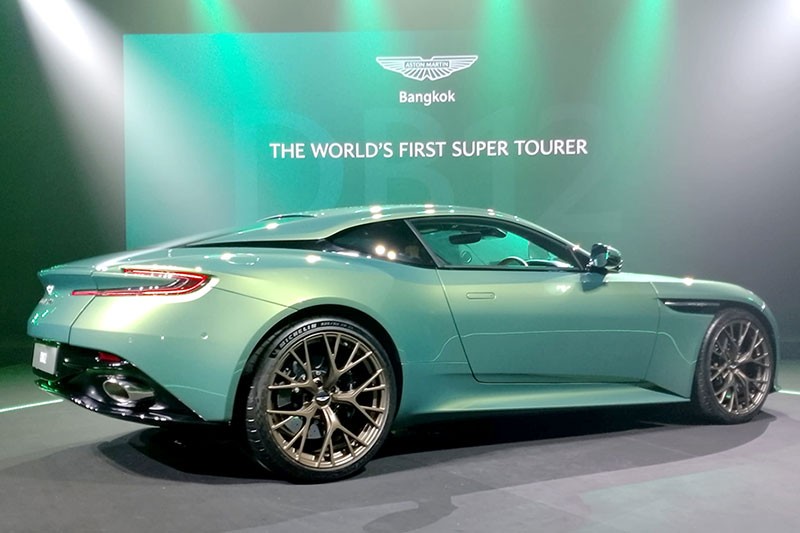 Aston Martin ฉลอง 75 ปี ยนตรกรรมสายพันธุ์ DB เปิดตัว Aston Martin DB12 "The World’s First Super Tourer" ในไทย ราคา 21,900,000 บาท