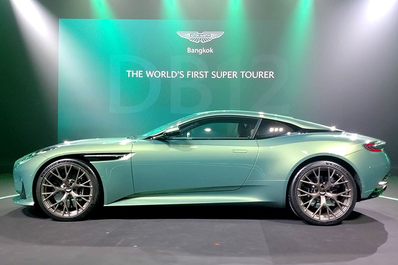 Aston Martin ฉลอง 75 ปี ยนตรกรรมสายพันธุ์ DB เปิดตัว Aston Martin DB12 "The World’s First Super Tourer" ในไทย ราคา 21,900,000 บาท