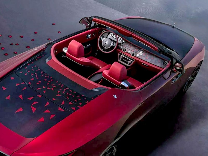 Rolls-Royce La Rose Noire Droptail ยนตรกรรมสุดหรู ขุมพลัง V12 ผลิตเพียง 4 คันในโลก ราคาสุดโหด 25 ล้านเหรียญ!