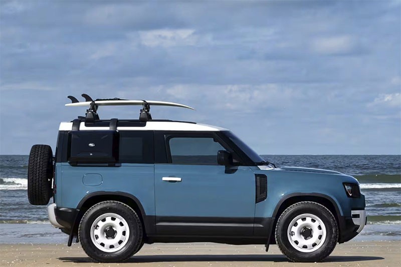 Land Rover เปิดตัวรถรุ่นพิเศษ Land Rover Defender 90 Marine Blue Editon แนวย้อนยุคแค่ 25 คัน ในเยอรมนี