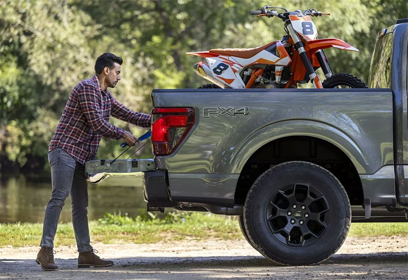 Ford เปิดตัว Ford F-150 รุ่นไมเนอร์เชนจ์ ทันสมัยยิ่งขึ้น พร้อมประตูท้ายแบบสวิงใหม่ ขายปีหน้านี้!