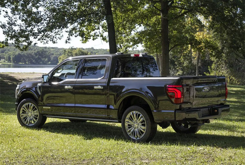 Ford เปิดตัว Ford F-150 รุ่นไมเนอร์เชนจ์ ทันสมัยยิ่งขึ้น พร้อมประตูท้ายแบบสวิงใหม่ ขายปีหน้านี้!