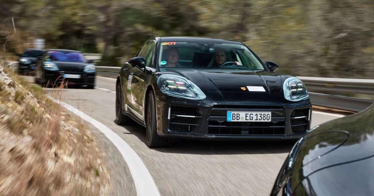 Porsche เตรียมปรับโฉม Porsche Panamera มาพร้อมรุ่นย่อยปลั๊กอินไฮบริด 4 แบบ เปิดตัวที่ดูไบ 24 พฤศจิกายนนี้