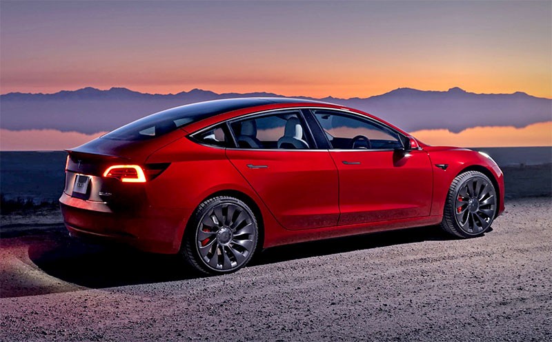 Tesla อัปเกรดรถไฟฟ้า Tesla Model 3 ให้ดียิ่งขึ้น! ยกระดับประสบการณ์รถ EV ของคุณ ในราคา 1,599,000 - 1,899,000 บาท