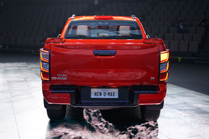 Isuzu เปิดตัวรถปิกอัพ "New! Isuzu D-Max" เหนือลิมิต…พิชิตโลก ในราคา 540,000 - 1,254,000 บาท