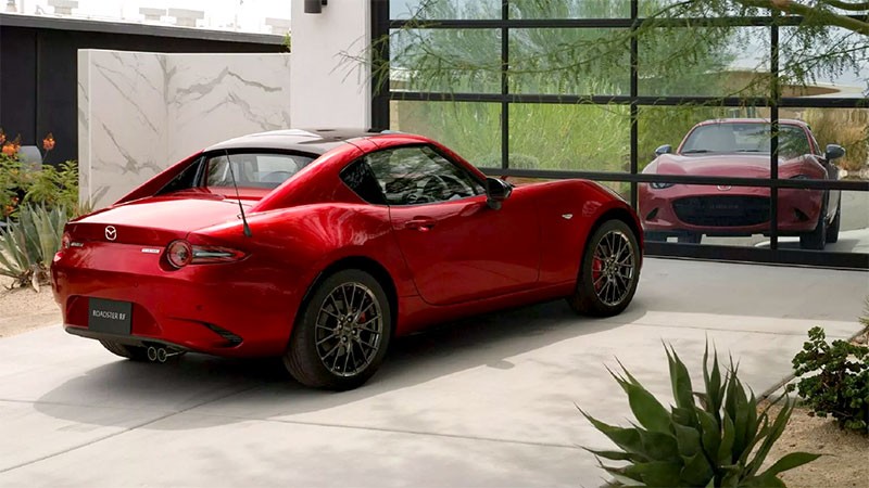 Mazda เปิดตัว Mazda Roadster เวอร์ชั่น JDM รุ่นปี 2024 อัพเกรดเทคโนโลยีใหม่ๆ และสมรรถนะที่ดีขึ้น! ในญี่ปุ่น