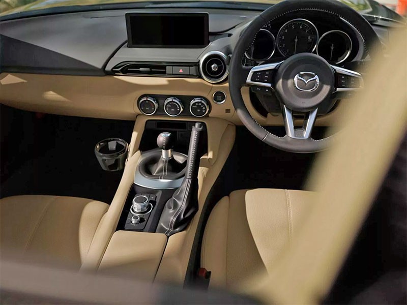 Mazda เปิดตัว Mazda Roadster เวอร์ชั่น JDM รุ่นปี 2024 อัพเกรดเทคโนโลยีใหม่ๆ และสมรรถนะที่ดีขึ้น! ในญี่ปุ่น