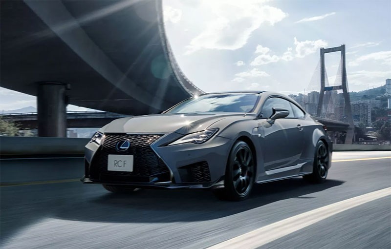 Lexus เปิดตัว Lexus RC F สองรุ่นพิเศษ Enthusiast และ Emotional Touring รุ่นละ 25 คัน พร้อมขายในญี่ปุ่น