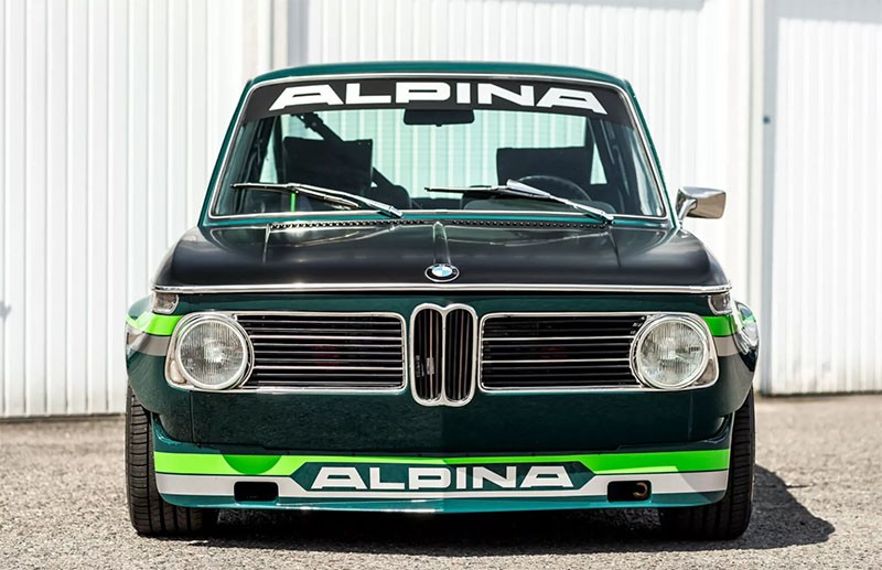 Manhart เอาใจคนชอบรถคลาสสิค! ปรับแต่ง BMW 2002 tii Alpina ในยุค 70 เพิ่มขุมพลังเป็น 200 แรงม้า!