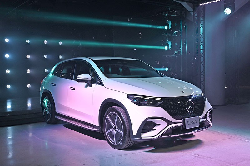 Mercedes-Benz เปิดตัวรุ่นย่อยในตระกูล EQE SUV ครบ 3 รุ่น รองรับกลุ่มลูกค้ารถ EV ที่เติบโตอย่างต่อเนื่อง