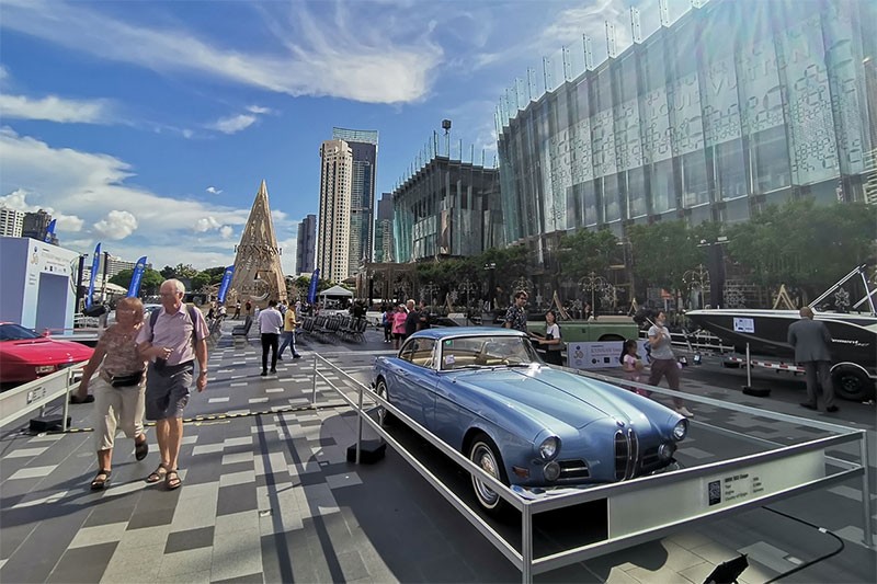 ICONSIAM Vintage Car Show เชิญชมรถโบราณ รถคลาสสิค เรือ ที่ไอคอนสยาม