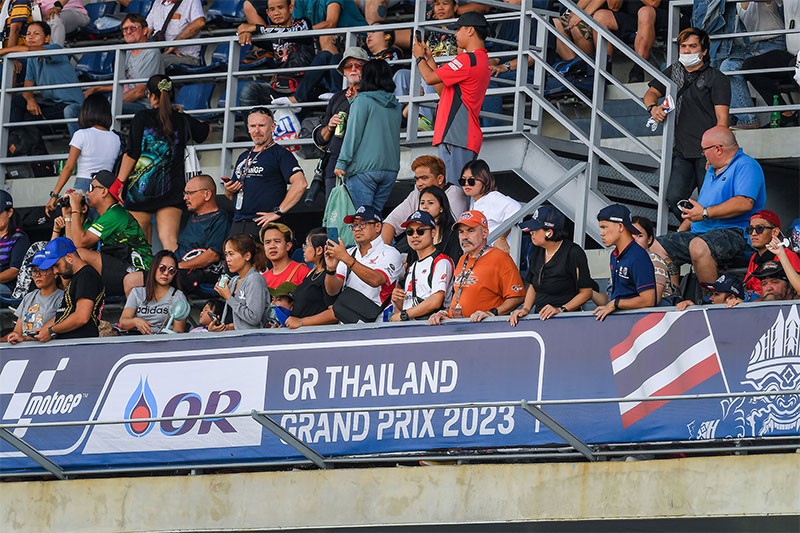 ประเดิมสนามอย่างยิ่งใหญ่! MotoGP Thailand ดวลคันเร่งสุดมันส์ "มาร์ติน" รั้งจ่าฝูงวันแรก "ก้อง-สมเกียรติ" Top 4