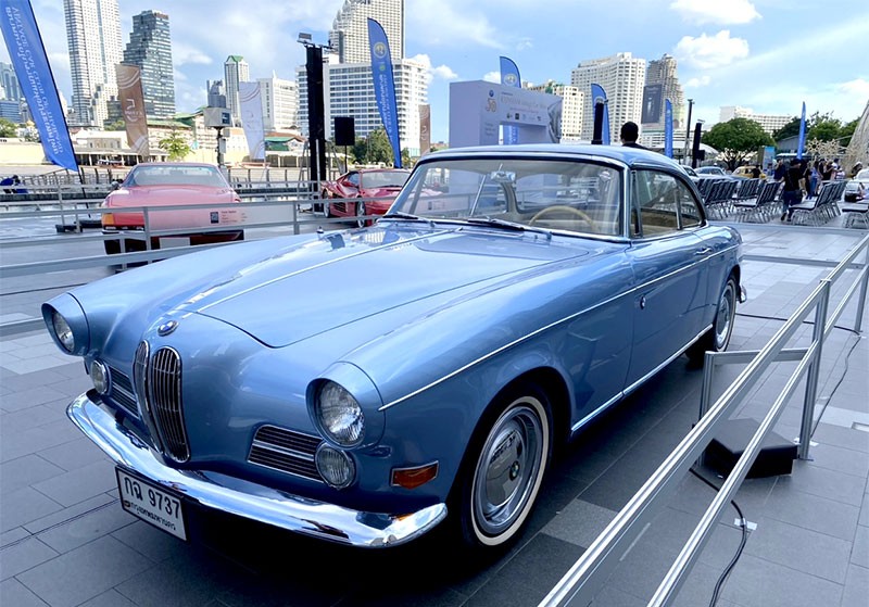 ICONSIAM Vintage Car Show เชิญชมรถโบราณ รถคลาสสิค เรือ ที่ไอคอนสยาม