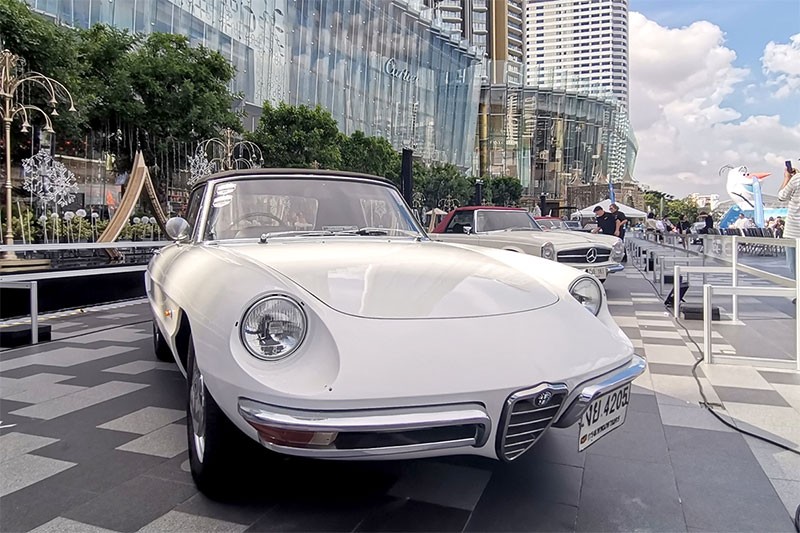 ICONSIAM Vintage Car Show เชิญชมรถโบราณ รถคลาสสิค เรือ ที่ไอคอนสยาม