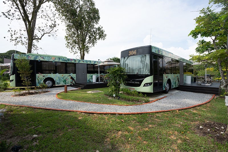 ถ้าคุณอยากนอนบนรถเมล์ นี่เลย! The Bus Collective รีสอร์ทรถเมล์ในย่าน Changi Village ที่สิงคโปร์ เตรียมเปิดให้บริการแล้ว