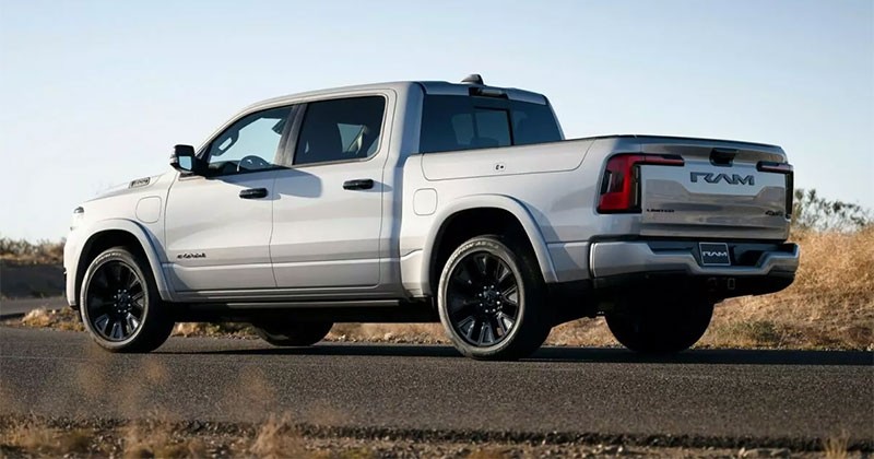 RAM 1500 Ramcharger รถกระบะไฟฟ้าแบบ Range-Extended มอเตอร์ไฟฟ้าคู่ 672 แรงม้า วิ่งไกล 1,110 กม.!