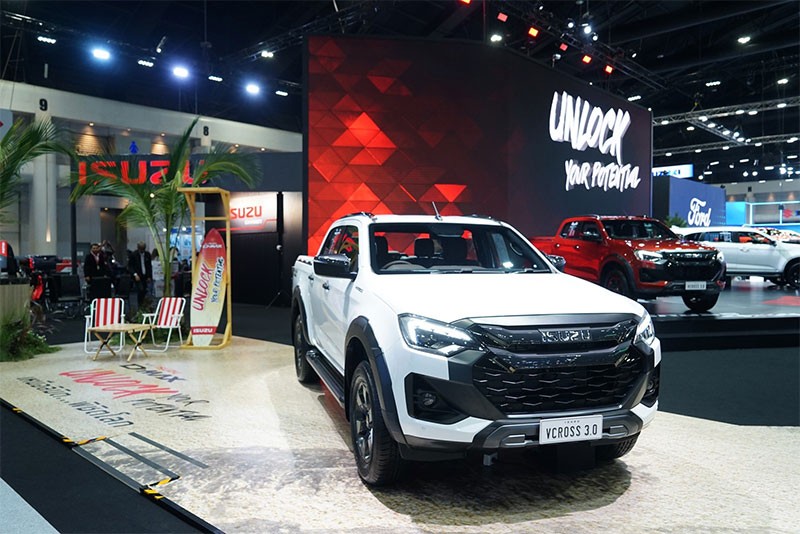 Isuzu เผยโฉม "ใหม่! Isuzu D-Max" เหนือลิมิต…พิชิตโลก รุ่นใหม่ล่าสุด พร้อม "The New MU-X" ตอบโจทย์ทุกไลฟ์สไตล์ลุยงาน "Motor Expo 2023"