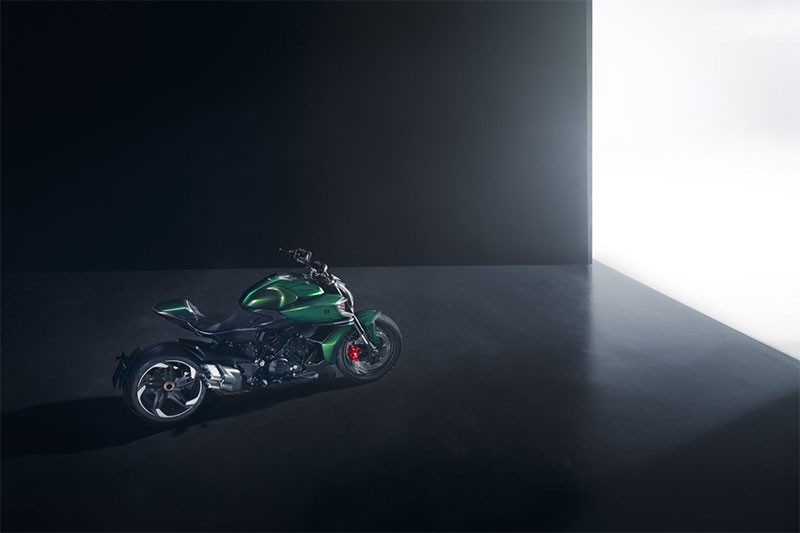 Ducati X Bentley เปิดตัว "Ducati Diavel For Bentley" บิ๊กไบค์รุ่นพิเศษ กับสมรรถนะ และงานฝีมือแบบฉบับ Bentley ผลิตจำนวนจำกัด 500 คัน