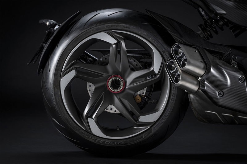 Ducati X Bentley เปิดตัว "Ducati Diavel For Bentley" บิ๊กไบค์รุ่นพิเศษ กับสมรรถนะ และงานฝีมือแบบฉบับ Bentley ผลิตจำนวนจำกัด 500 คัน