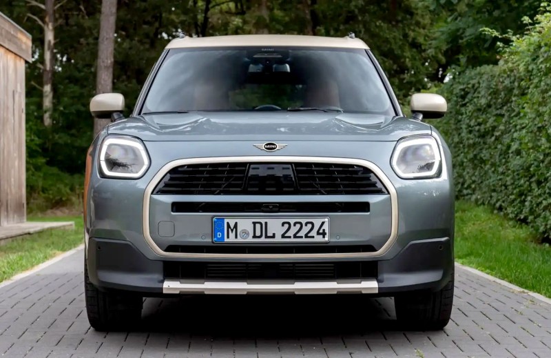 MINI แนะนำ MINI Countryman C รุ่นเริ่มต้นของ Crossover SUV รุ่นใหม่ กับขุมพลังเบนซิน 168 แรงม้า