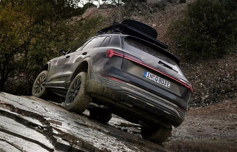 Audi Q8 e-tron Edition Dakar รถ SUV ไฟฟ้า รุ่นพิเศษแต่งแบบออฟโรด ผลิตแค่ 1,000 คัน เอาใจเศรษฐีชอบลุย