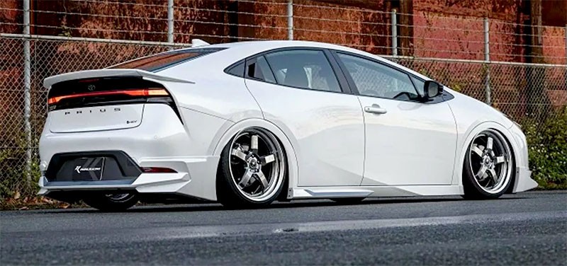 สำนักแต่ง Kuhl Racing สำนักแต่งรถญี่ปุ่น เปิดตัวชุดแต่ง Toyota Prius กับรูปลักษณ์สปอร์ตยิ่งขึ้น!