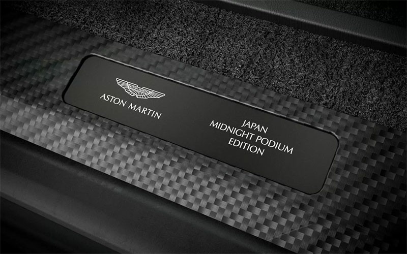 Aston Martin DBX 707 Japan Midnight Podium Edition รุ่นพิเศษ ผลิตเพียง 11 คัน เฉพาะในญี่ปุ่นเท่านั้น