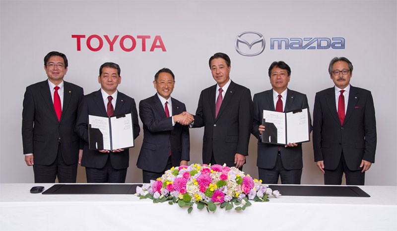 Mazda เผย จะใช้ระบบและซอฟต์แวร์ในรถยนต์ไฟฟ้า เหมือนของ Toyota ถึง 90% ในอนาคต