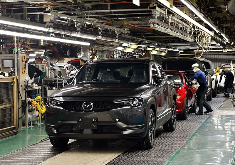 Mazda เผย จะใช้ระบบและซอฟต์แวร์ในรถยนต์ไฟฟ้า เหมือนของ Toyota ถึง 90% ในอนาคต