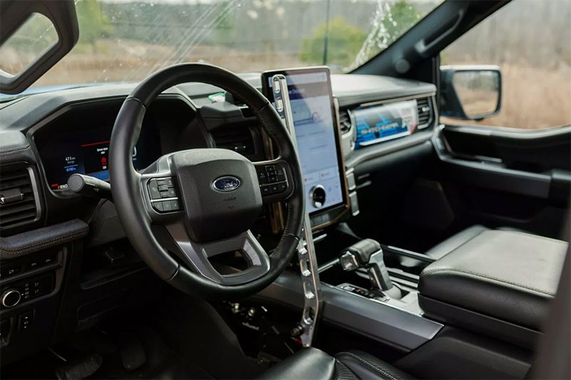 Ford เผยโฉมรถกระบะต้นแบบ Ford F-150 Lighting Switchgear มาในตัวถังใหม่ ไซส์ยักษ์แบบอเมริกัน พร้อมช่วงล่างสไตล์ออฟโรด