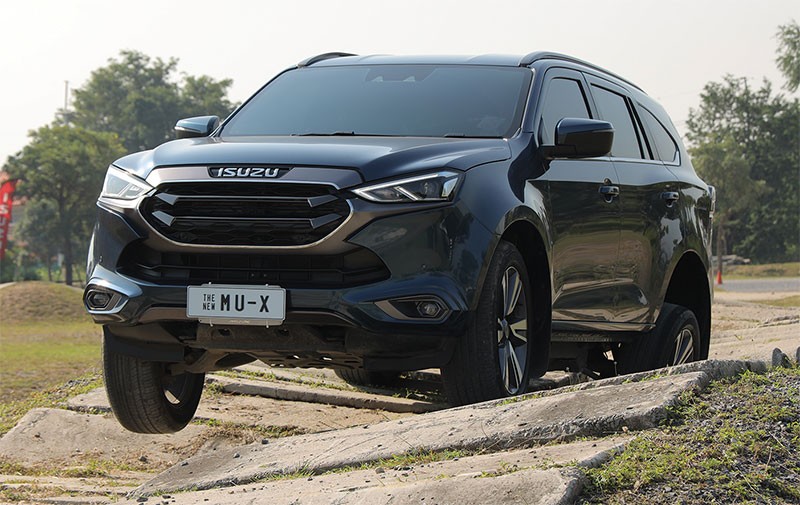 Isuzu ฉลอง! ยอดผลิตรถทะลุ 6 ล้านคัน ตอกย้ำคุณภาพการผลิตในไทย และศักดิ์ศรีการเป็น "Product Champion" ที่สร้างมูลค่าให้ไทยในตลาดโลก