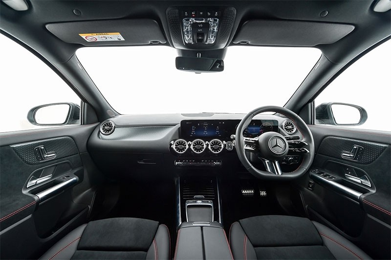 Mercedes-Benz ปรับโฉม The New GLA ผ่าน Concept “Dynamic All The Way” เสริมเทคโนโลยีและความสะดวกสบาย เปิดราคาที่ 2,580,000 บาท