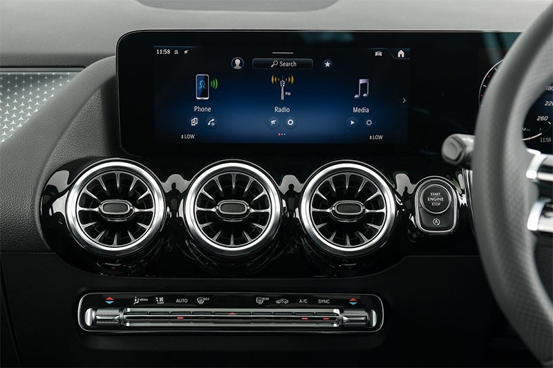 Mercedes-Benz ปรับโฉม The New GLA ผ่าน Concept “Dynamic All The Way” เสริมเทคโนโลยีและความสะดวกสบาย เปิดราคาที่ 2,580,000 บาท